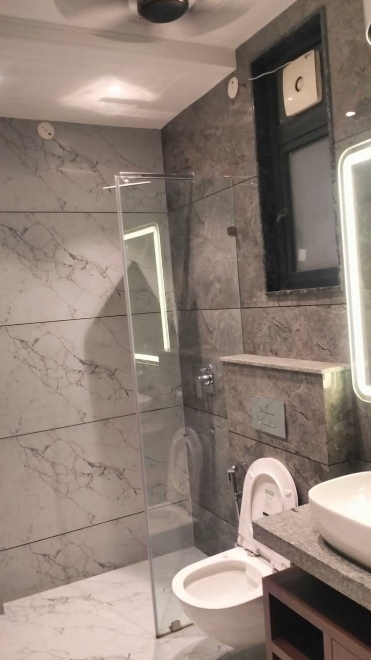 Bathroom, ramprastha-city-the-edge-towers 3 Bedroom 1770 Sq.Ft. Apartment In Sector 37d Gurgaon 8065622