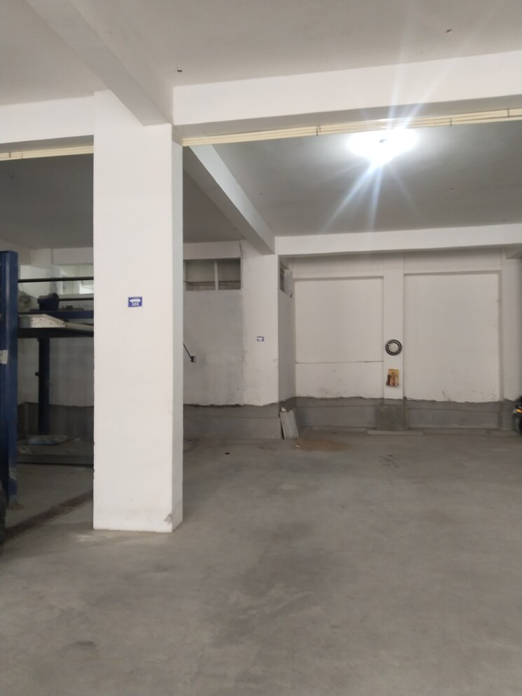  Parking, sri nagar colony 3 Bedroom 2200 Sq.Ft. Apartment In Sri Nagar Colony Hyderabad 8065680