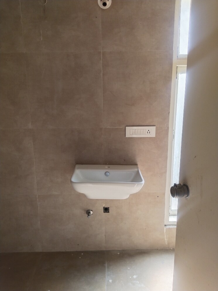 Bathroom, sri nagar colony 3 Bedroom 2200 Sq.Ft. Apartment In Sri Nagar Colony Hyderabad 8065680