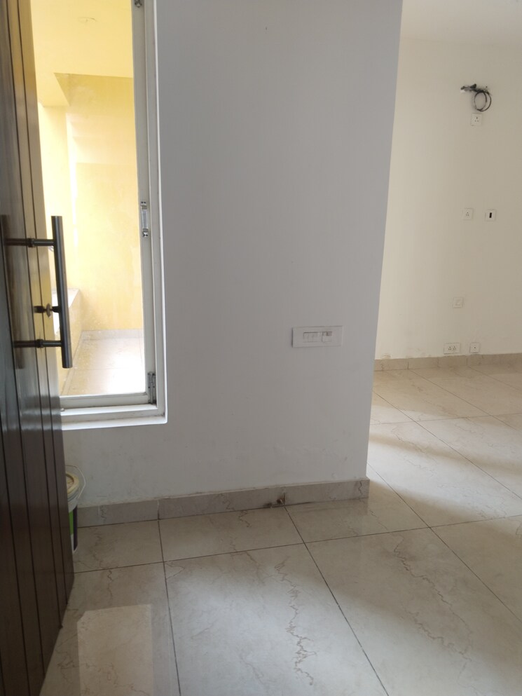 Room, sri nagar colony 3 Bedroom 2200 Sq.Ft. Apartment In Sri Nagar Colony Hyderabad 8065680