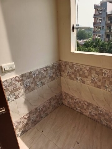 Room in 1 BHK Builder Floor at SS Southend Floors, South City 2 – for Rent