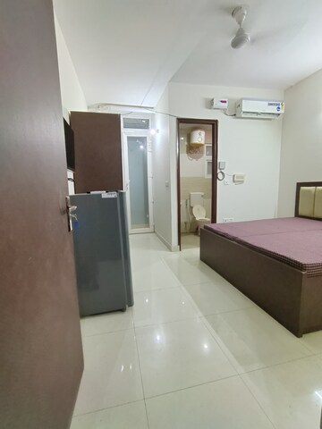 1 BHK Builder Floor For Rent in Unitech Arcadia, South City 2