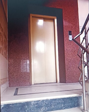 Room in 4 BHK Builder Floor at Sector 44 – for Rent