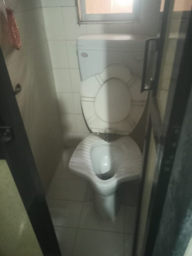 Bathroom, vasant-valley-kalyan-west 1 Bedroom 585 Sq.Ft. Apartment In Kalyan West Thane 8065733