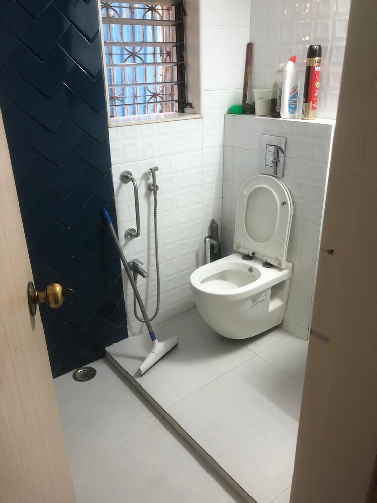 Bathroom, gangawadi-chs 1 RK 225 Sq.Ft. Apartment In Ghatkopar West Mumbai 8065734