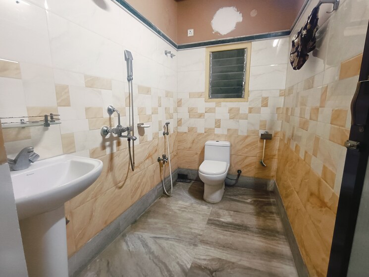 Bathroom, dum dum park 2 Bedroom 1230 Sq.Ft. Apartment In Dum Dum Park Kolkata 8065750
