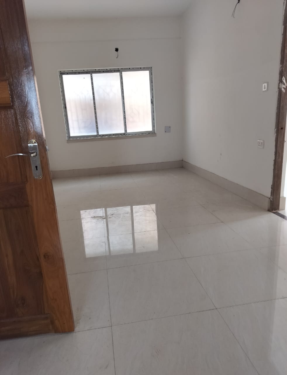 2 BHK + Study Room Apartment For Sale in Lig Co Operative 