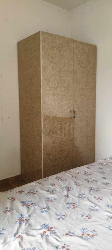 Room in 2 BHK Apartment at Tulip Lemon, Sector 69 – for Rent