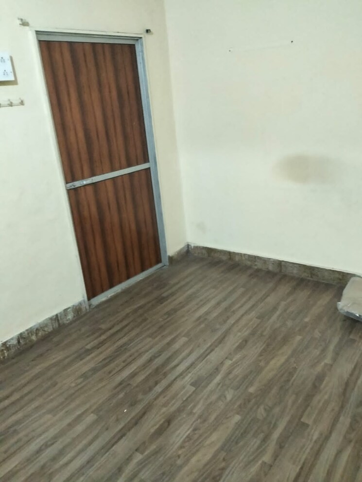 Room, pradnya-apartment-vakola 1 RK 350 Sq.Ft. Apartment In Vakola Mumbai 8065812