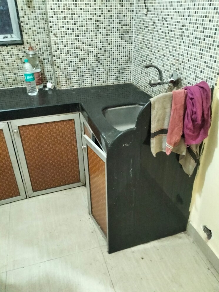 Master Bedroom, pradnya-apartment-vakola 1 RK 350 Sq.Ft. Apartment In Vakola Mumbai 8065812