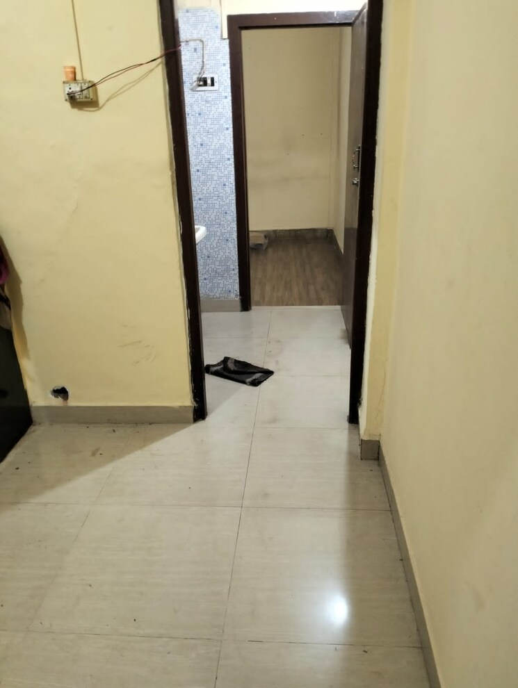 Room, pradnya-apartment-vakola 1 RK 350 Sq.Ft. Apartment In Vakola Mumbai 8065812