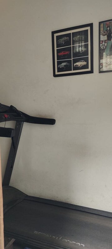 Furnished Amenities in 3 BHK Builder Floor at Unitech South City II, Sector 50 – for Rent