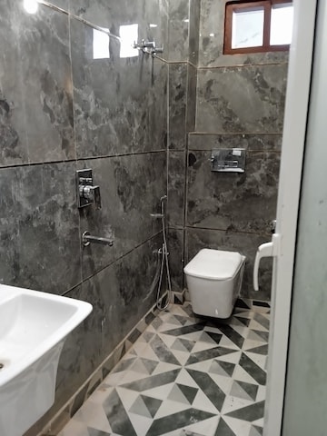 Bathroom in 6+ BHK Independent House at Mahavir Enclave 1 – for Sale