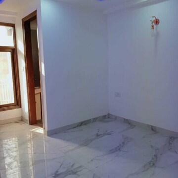 Room in 3 BHK Builder Floor at Panchsheel Vihar – for Sale