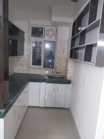 2 BHK Apartment For Rent in Zara Rossa, Sector 112