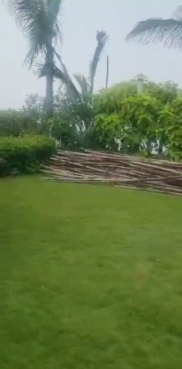 6+ BHK Villa – Garden View at Juhu Breeze CHS, Santacruz West - for Sale