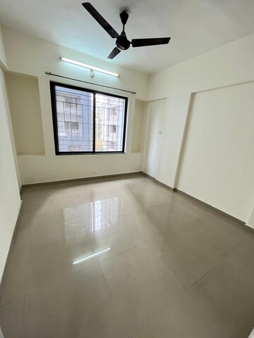 Room in 2 BHK Apartment at Borate Jijai Nagari, Kothrud – for Rent