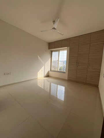 Room in 2 BHK Apartment at Shree Pooja, Kothrud – for Rent