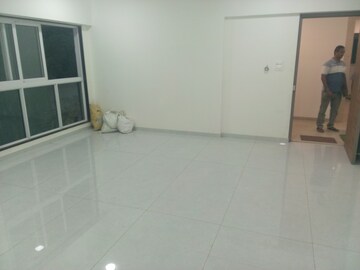 Room in 2 BHK Apartment at Agarwal Florence, Goregaon West – for Sale