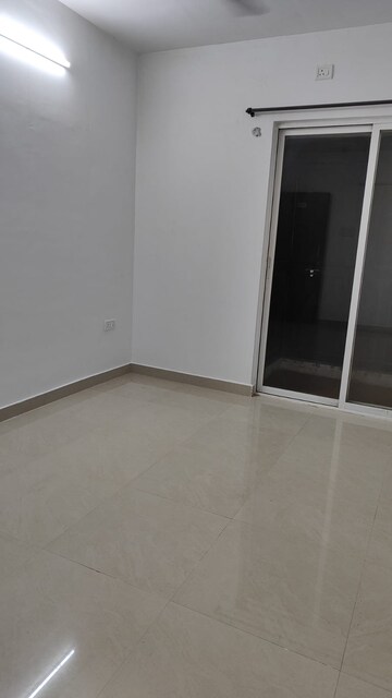 Room in 1 BHK Apartment at DB Orchid Ozone, Dahisar East – for Sale