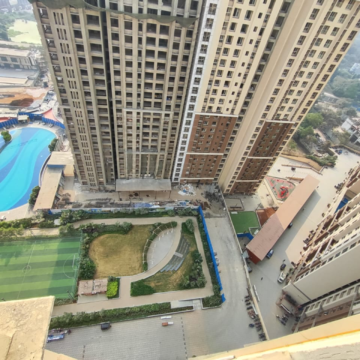 2 BHK Apartment For Sale in Dosti West County