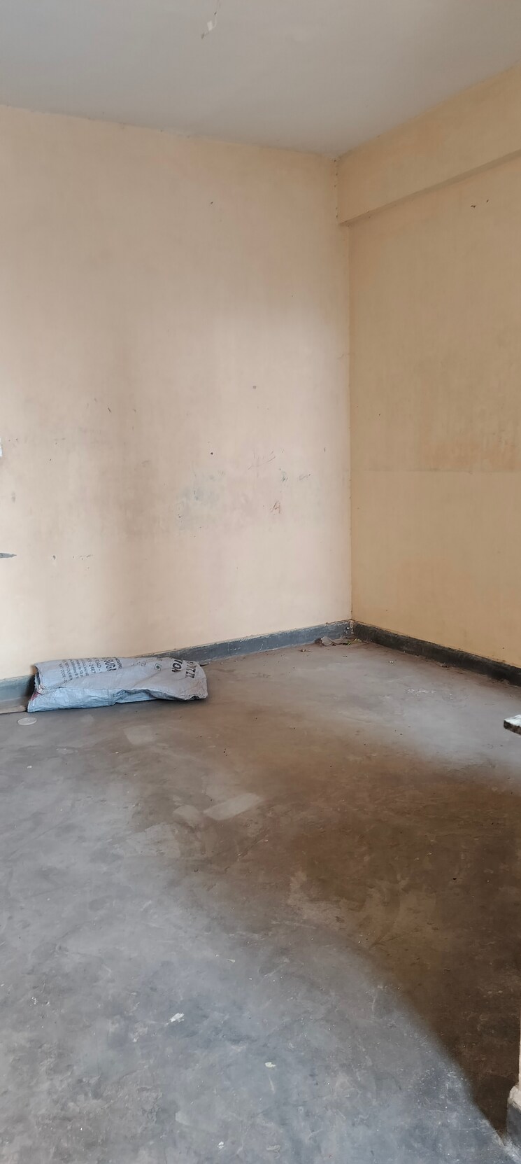 Room, slf-anushree 1 RK 300 Sq.Ft. Apartment In Sector 75 Faridabad 8066033