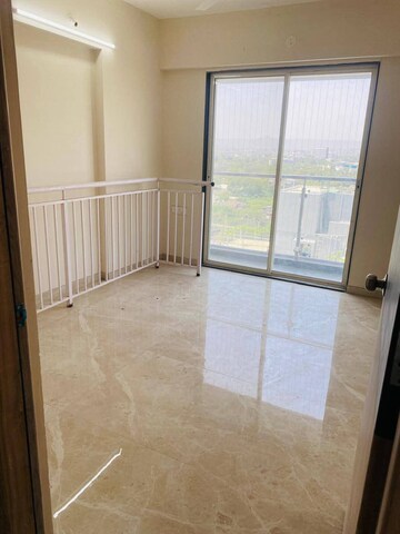 Room in 2 BHK Apartment at Panchshil Eon Free Zone, Kharadi – for Rent
