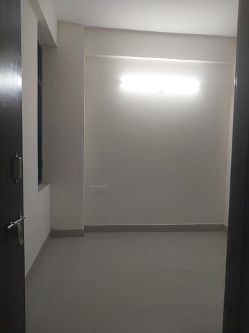 Room in 2 BHK Apartment at Adore Happy Homes, Sector 86 – for Sale