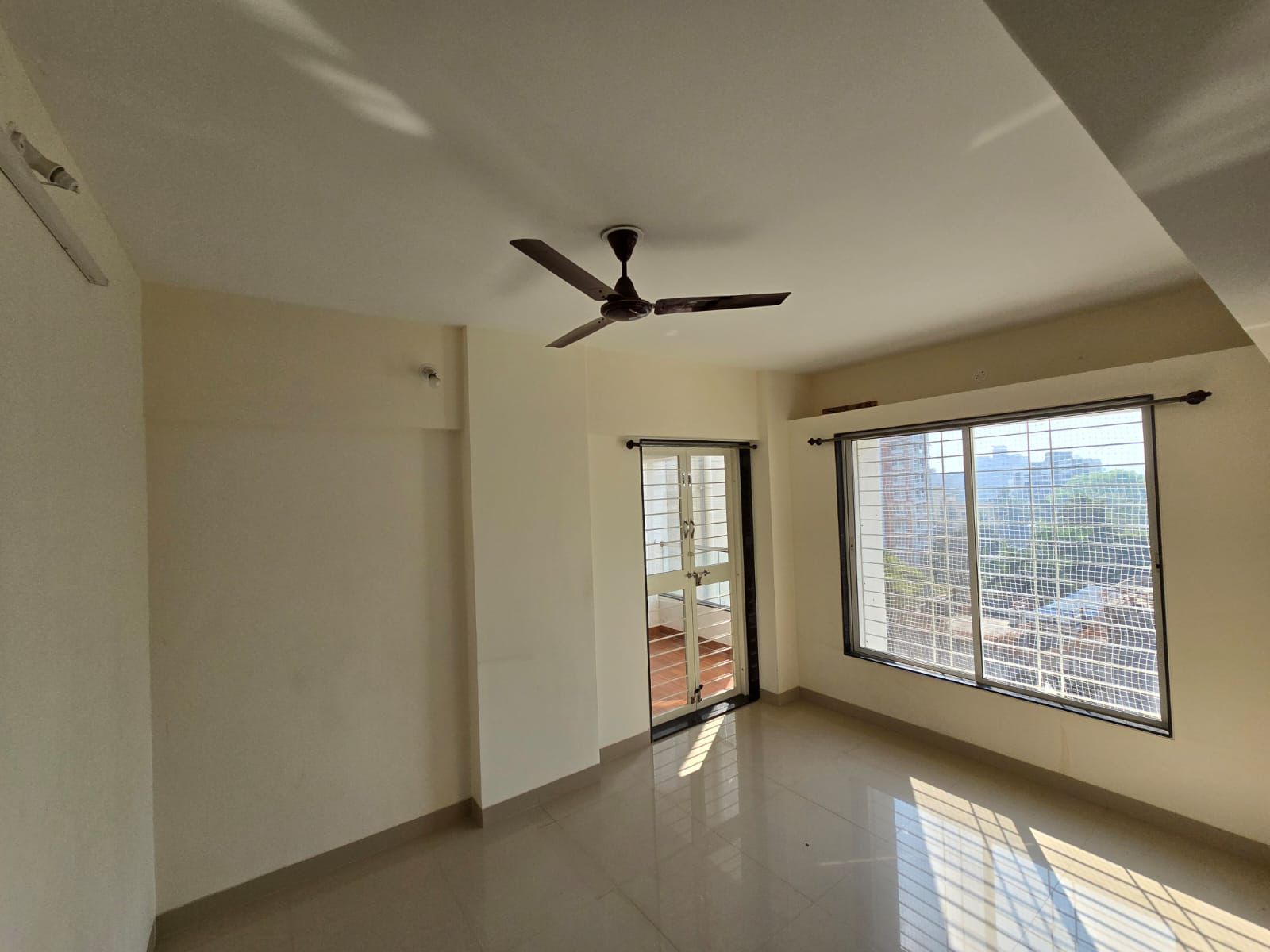 2 BHK + Extra Room Apartment For Sale in Elite Simran
