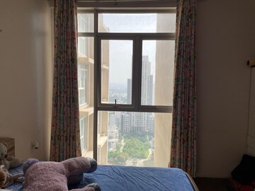 Room in 3 BHK Apartment at Ireo Victory Valley, Sector 67 – for Rent
