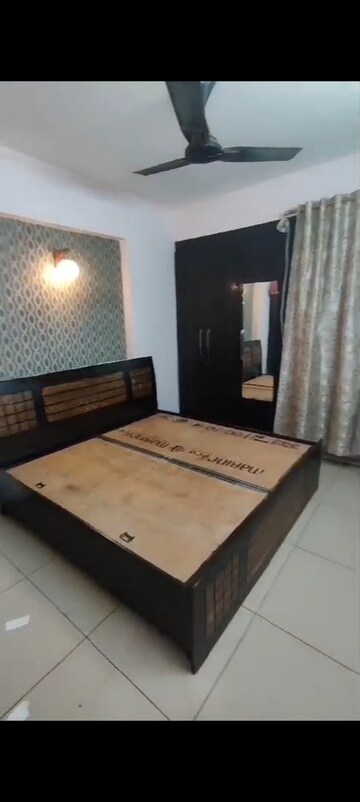 2 BHK Apartment For Rent in Wave Dream Homes, Wave City
