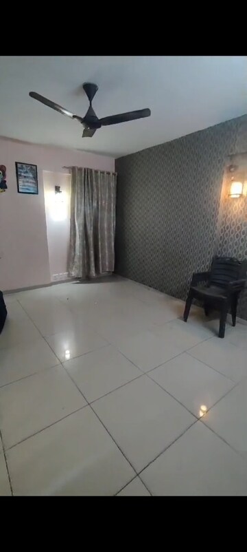 Bathroom in 2 BHK Apartment at Wave Dream Homes, Wave City – for Rent