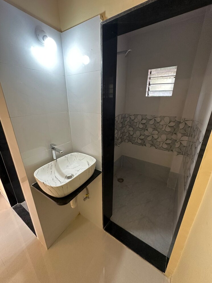 Bathroom, chatrapati nagar 2 Bedroom 1000 Sq.Ft. Apartment In Chatrapati Nagar Nagpur 8066212