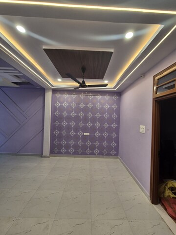 Room in 2 BHK Independent House at Jankipuram – for Rent