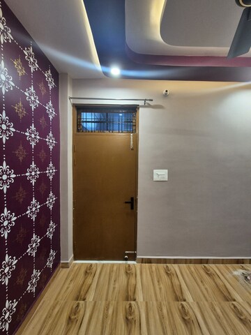 Room in 2 BHK Independent House at Jankipuram – for Rent