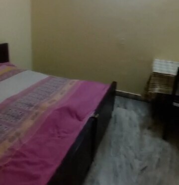 Bedroom in 1 BHK Villa at Aliganj – for Rent
