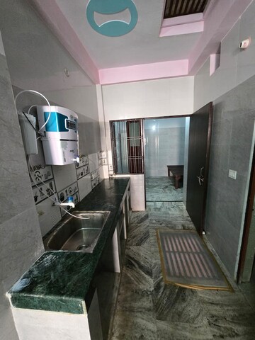 Master Bedroom in 1.5 BHK Builder Floor at Aliganj – for Rent