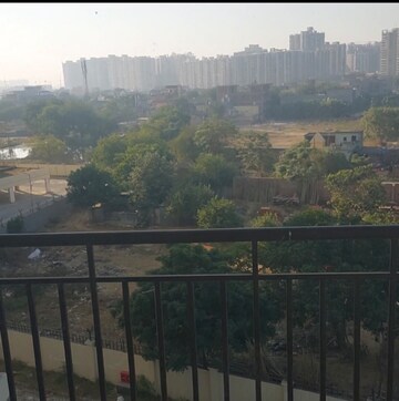3 BHK Apartment – Exterior View View at Amrapali Golf Homes, Sector 4, Greater Noida - for Rent