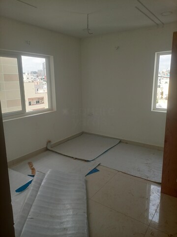 Room in 3 BHK Apartment at Ambience Courtyard, Manikonda – for Rent