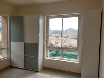 Room in 2.5 BHK Apartment at Aurobindo Kohinoor, Serilingampally – for Rent