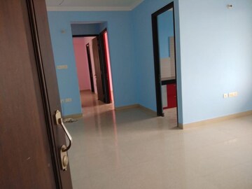 Room in 2 BHK Apartment at Aliganj – for Rent