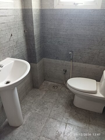 Bathroom in 2 BHK Apartment at Aliganj – for Rent