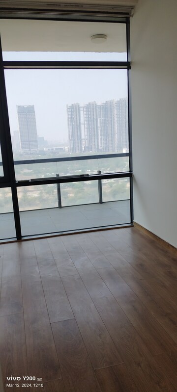 Room in 2 BHK Apartment at Ireo The Grand Arch, Sector 58 – for Rent