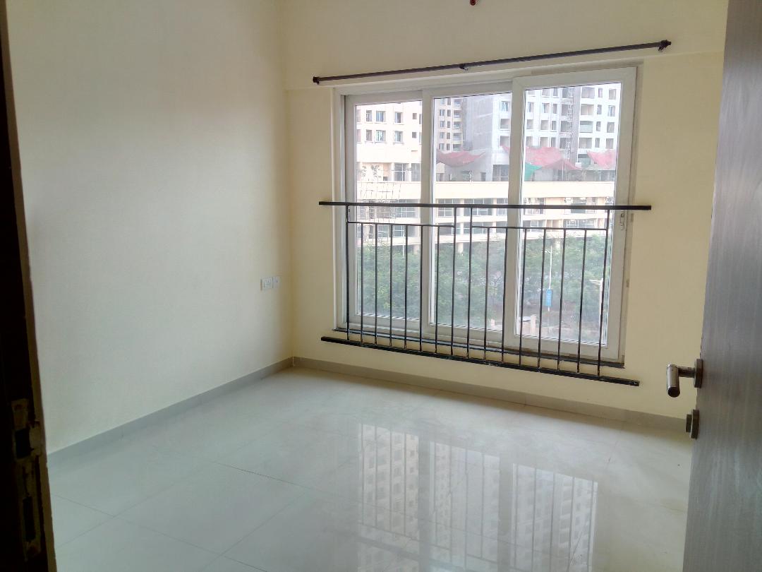 2 BHK Apartment For Sale in Rustomjee Urbania Acura