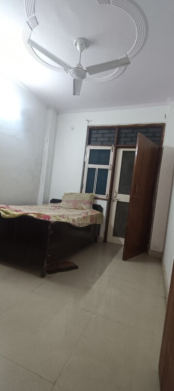 Bedroom in 2.5 BHK Builder Floor at Mayur Vihar Phase 1 Extension – for Rent