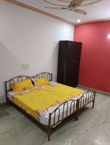 Bedroom in 2.5 BHK Builder Floor at Mayur Vihar Phase 1 Extension – for Rent