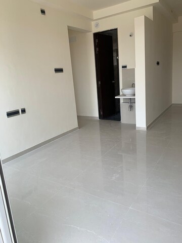 Room in 3 BHK Apartment at Pharande Puneville, Tathawade – for Rent