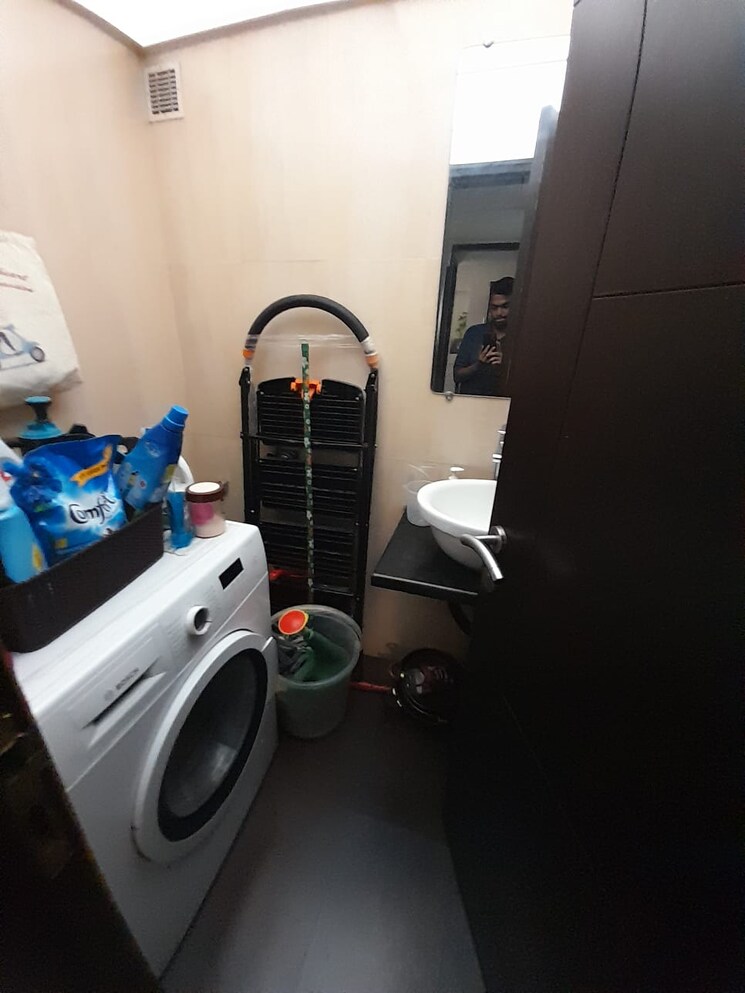 Master Bedroom, dheeraj-celestial 2 Bedroom 900 Sq.Ft. Apartment In Bandra West Mumbai 8066747