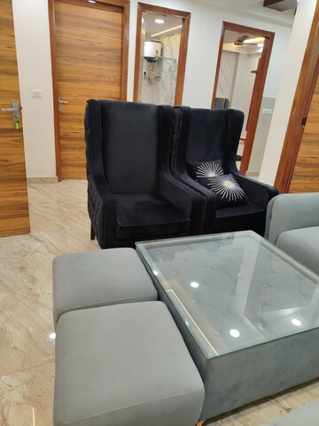 Furnished Amenities in 3 BHK Builder Floor at Mahavir Enclave 1 – for Sale