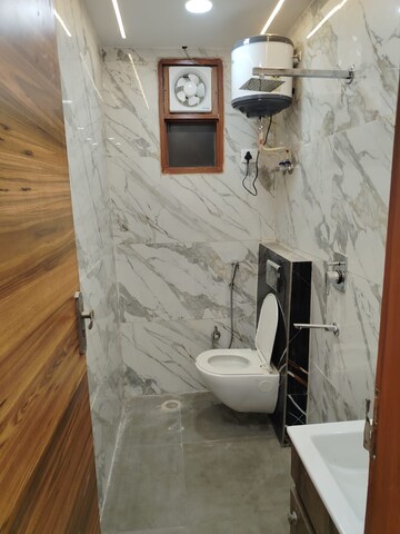 Bathroom in 3 BHK Builder Floor at Mahavir Enclave 1 – for Sale